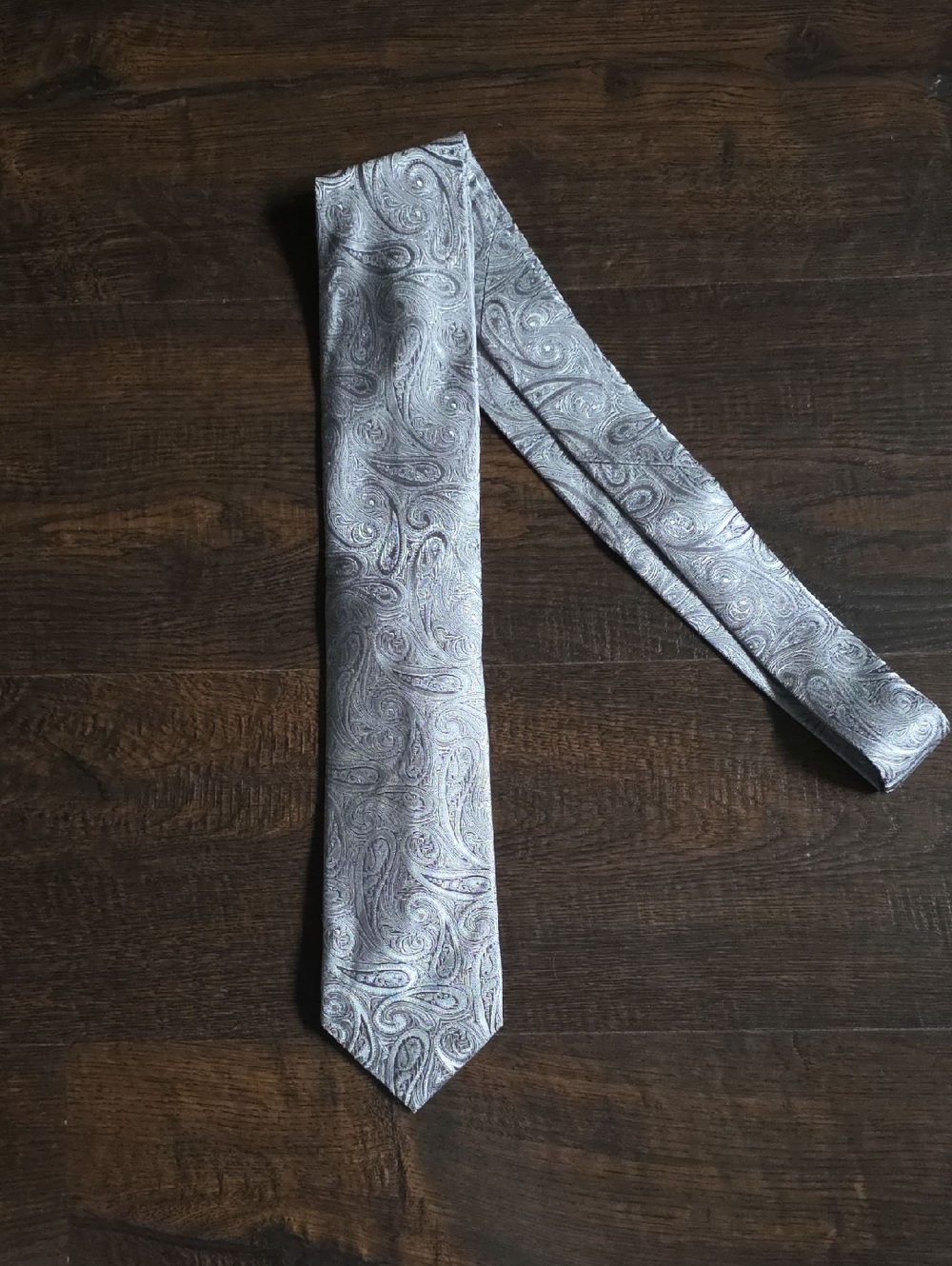 Chaps Men's Silver Paisley Tie